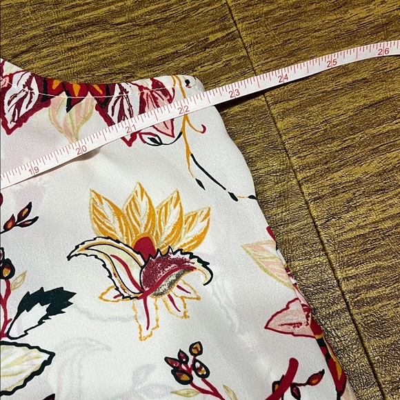 3/$10-Floral Sleeveless Women's Top - Multicolor - Picture 3 of 4